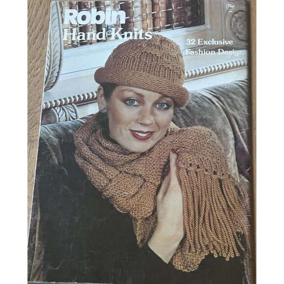 Robin Hand Knits 32 Exclusive Fashion Designs Booklet - Picture 10 of 10